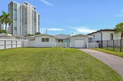 2000 NW 13th St, Miami, FL 33125