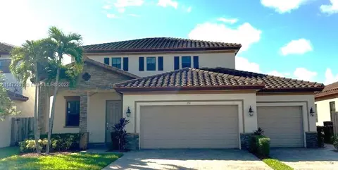 251 SE 35th Ave, Homestead, FL 33033