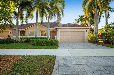 1936 Andromeda Ln, Weston, FL 33327