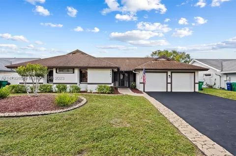 5241 NW 84th Ave, Lauderhill, FL 33351