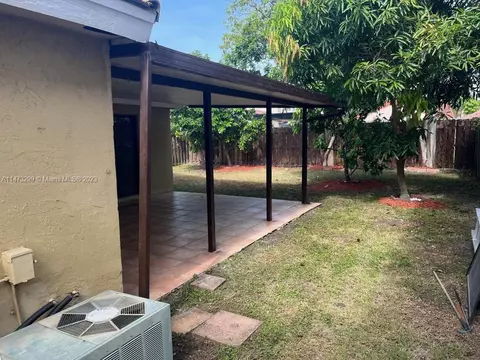 Undisclosed, Hialeah, FL 33015 photo 10