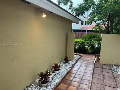 Undisclosed, Hialeah, FL 33015 photo 9