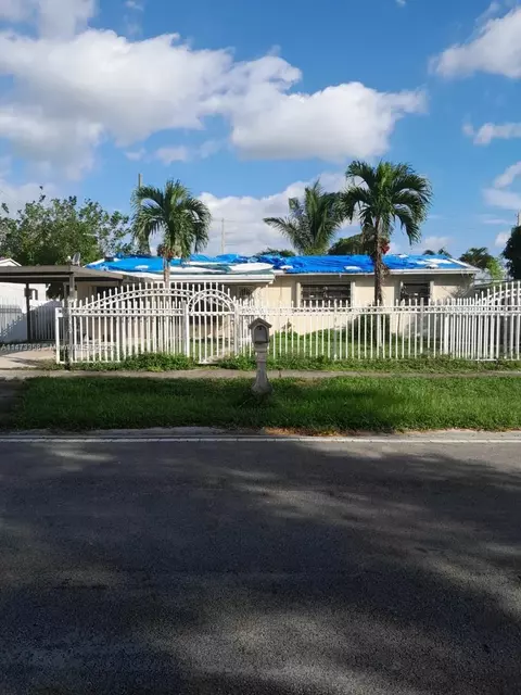 945 Curtiss Dr, Opa Locka, FL 33054