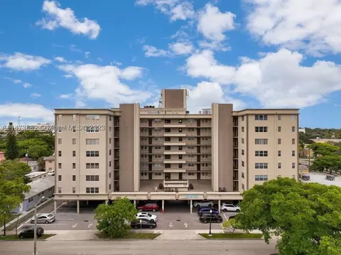 1811 Jefferson St #409, Hollywood, FL 33020
