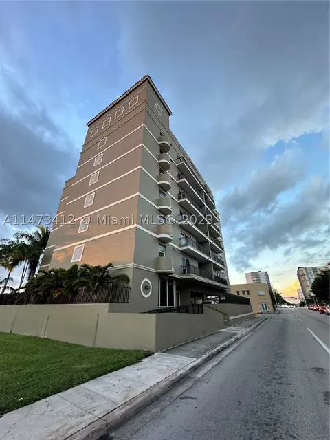 120 SW 37th Ave #602, Miami, FL 33134