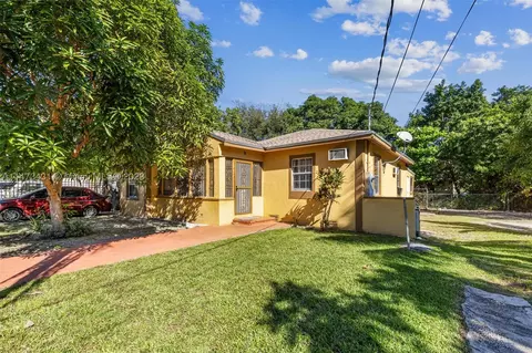 8257 NE 2nd Ct, Miami, FL 33138