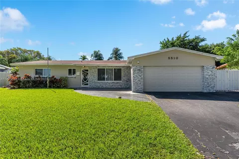 8810 Pasadena Blvd, Pembroke Pines, FL 33024