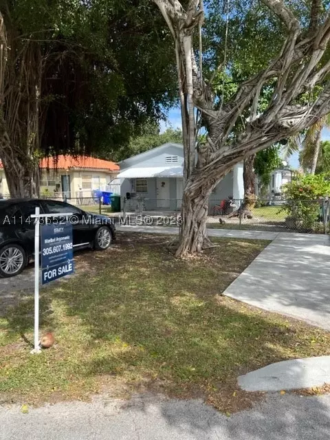 445 NW 35th Ave, Miami, FL 33125
