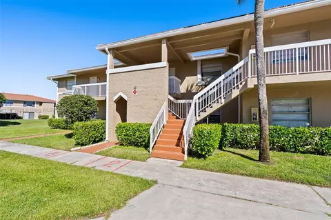869 Twin Lakes Dr #10-H, Coral Springs, FL 33071