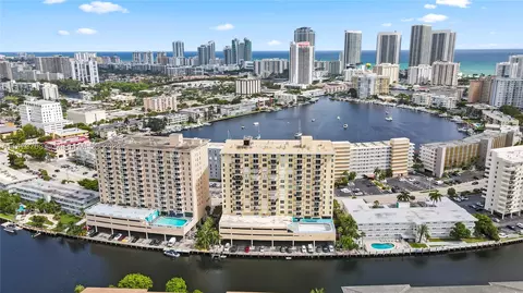 427 Golden Isles Dr #6F, Hallandale Beach, FL 33009