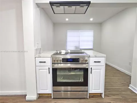 841 E 16th Pl, Hialeah, FL 33010 photo 7