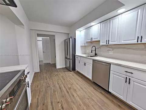 841 E 16th Pl, Hialeah, FL 33010 photo 5
