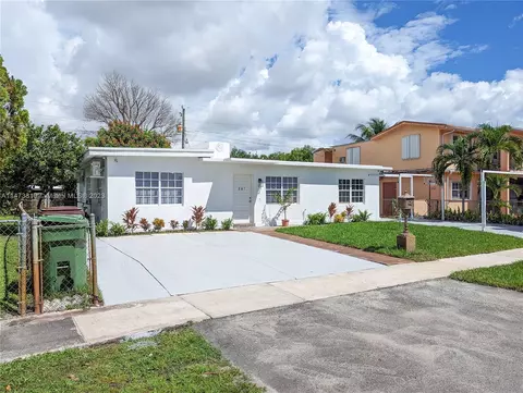 841 E 16th Pl, Hialeah, FL 33010 photo 2
