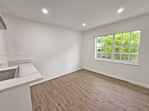 841 E 16th Pl, Hialeah, FL 33010 photo 8