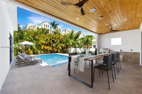525 NE 8th Ave, Fort Lauderdale, FL 33301
