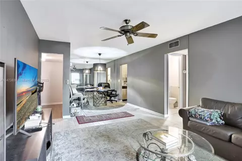 150 Cypress Club Dr #512, Pompano Beach, FL 33060