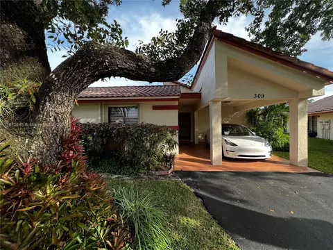 309 Lakeside Ct, Sunrise, FL 33326