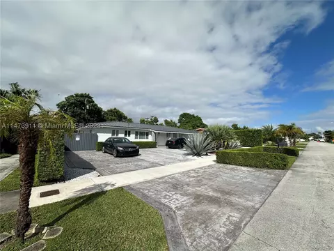 4610 SW 89th Pl, Miami, FL 33165