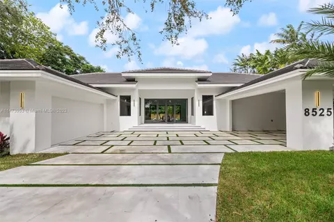 8525 SW 122nd St, Miami, FL 33156