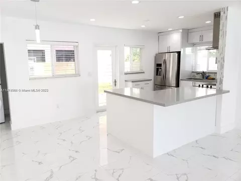 7322 Gary Ave, Miami Beach, FL 33141