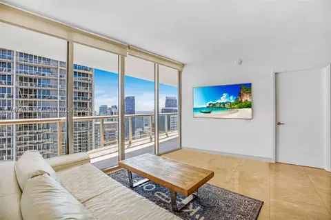 475 Brickell Ave #4209, Miami, FL 33131