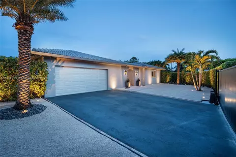 1823 SW 100th Ave, Miami, FL 33165