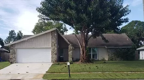 131 Santa Monica Ave, Royal Palm Beach, FL 33411