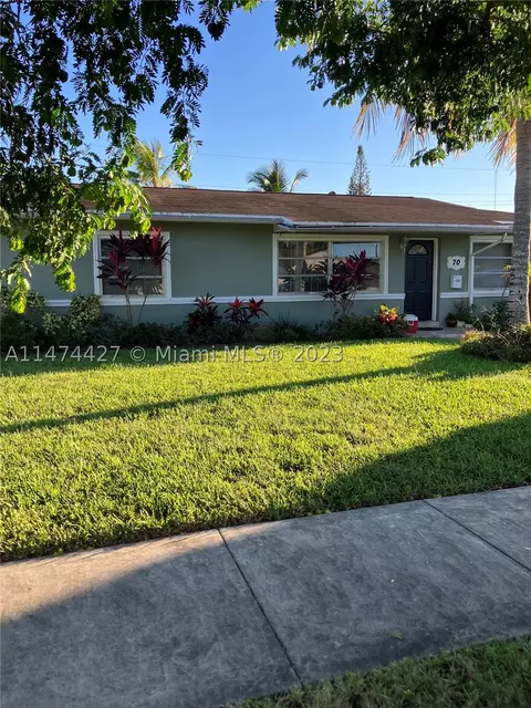 70 NE 214th St, Miami Gardens, FL 33179