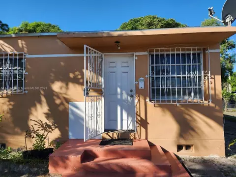 816 Codadad St, Opa Locka, FL 33054 photo 2