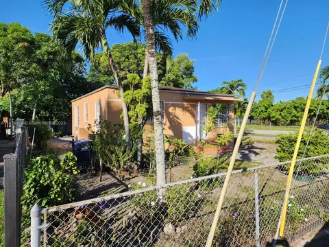 816 Codadad St, Opa Locka, FL 33054 photo 5