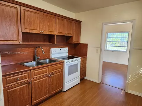 816 Codadad St, Opa Locka, FL 33054 photo 18