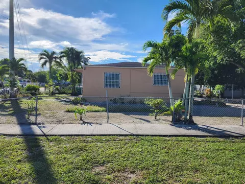 816 Codadad St, Opa Locka, FL 33054 photo 6