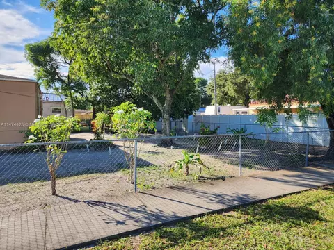 816 Codadad St, Opa Locka, FL 33054 photo 8
