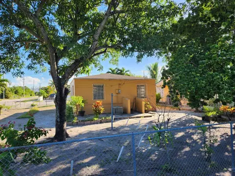 816 Codadad St, Opa Locka, FL 33054 photo 11