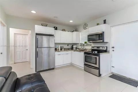 466 E 28th St, Hialeah, FL 33013 photo 10