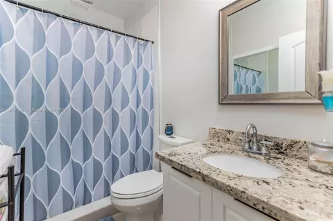 466 E 28th St, Hialeah, FL 33013 photo 14