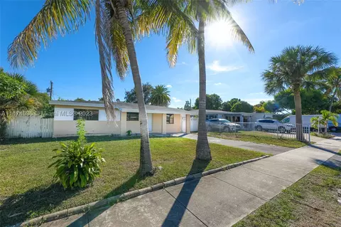 204 NE 26th St, Pompano Beach, FL 33064