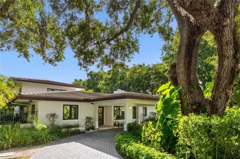 1130 S Alhambra Cir, Coral Gables, FL 33146
