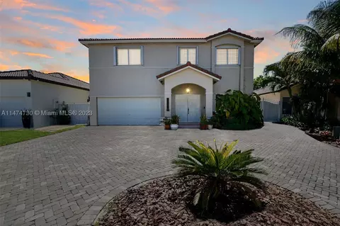 7750 NW 194th St, Hialeah, FL 33015