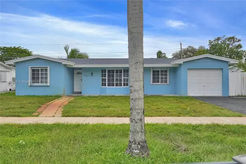 7528 Taft St, Hollywood, FL 33024