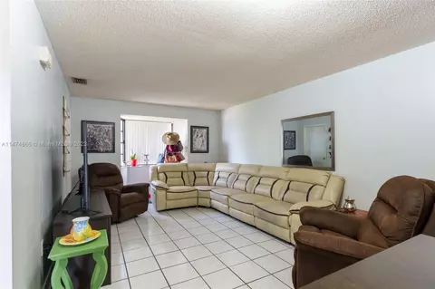 1425 SW 122nd Ave #2-17, Miami, FL 33184