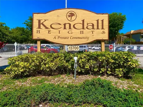 13700 SW 62nd St #203, Miami, FL 33183