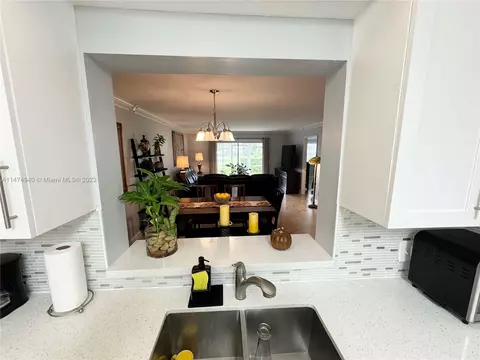 12500 SW 5th Ct #108M, Pembroke Pines, FL 33027