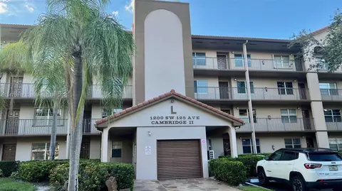 1200 SW 125th Ave #310L, Pembroke Pines, FL 33027