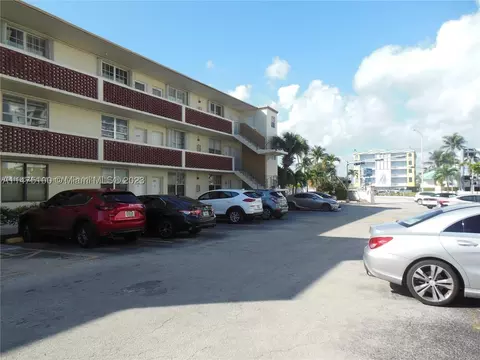 1790 79th St Cswy #B207, North Bay Village, FL 33141