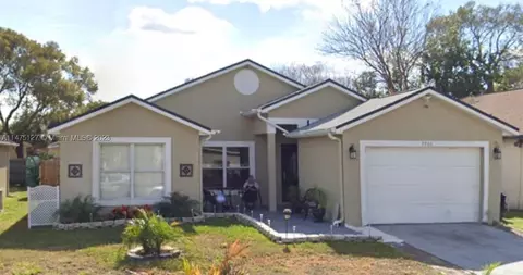 7906 Soft Pine Cir, Orlando, FL 32825
