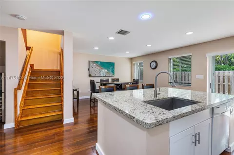 11540 NW 50th Ter, Doral, FL 33178