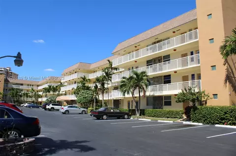 1891 S Ocean Dr #306, Hallandale Beach, FL 33009