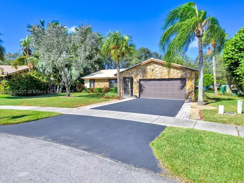 2271 NW 78th Ave, Margate, FL 33063