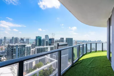 801 S Miami Ave #5505, Miami, FL 33130